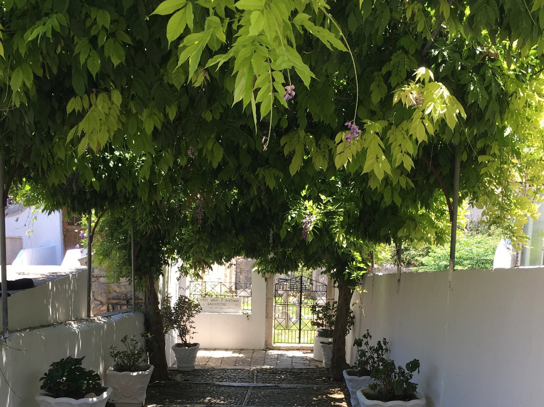 Church of the Panayia Kassopitra-Kassiopi必去景点