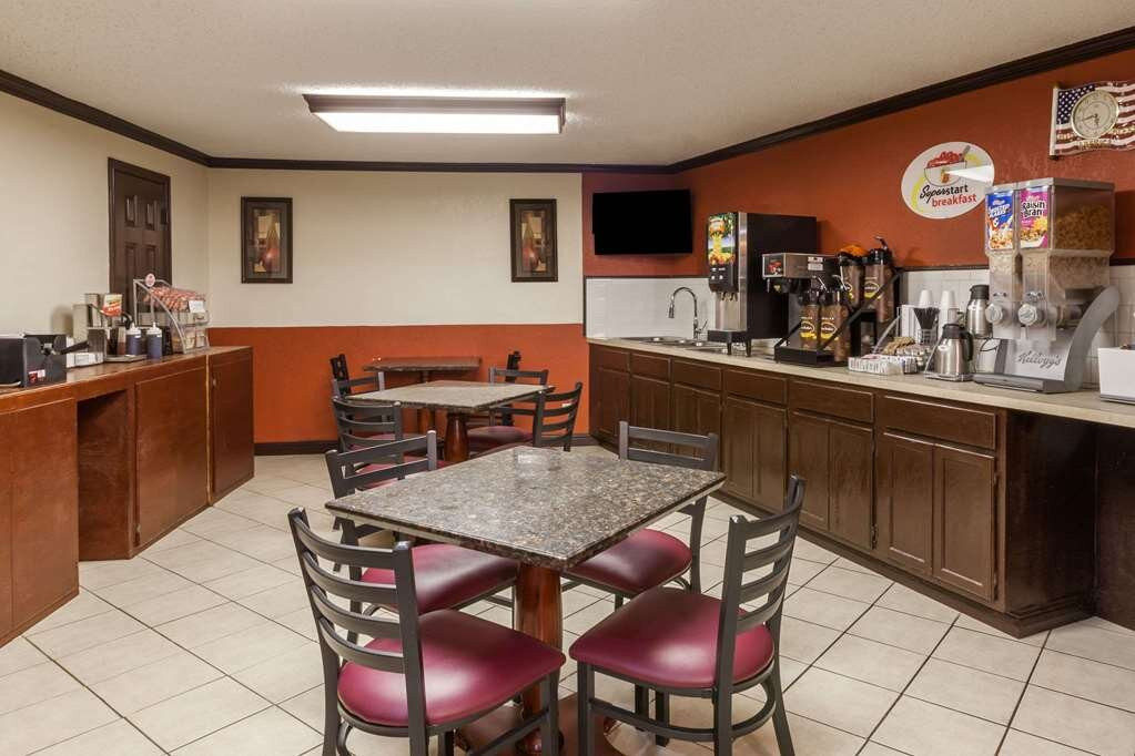 Super 8 by Wyndham Athens TX主图