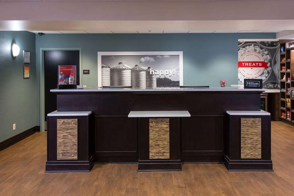 Hampton Inn & Suites Jamestown主图