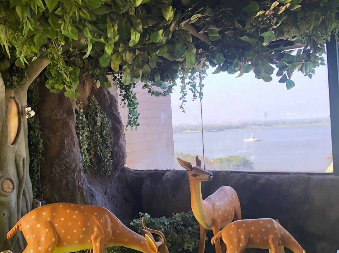 The President Hotel, Hubli主图