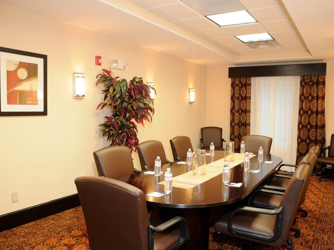 Holiday Inn Express & Suites Bainbridge by IHG主图