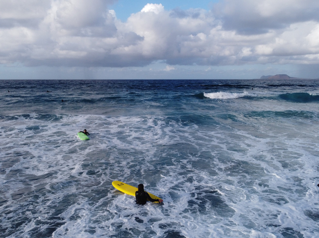 WAVE RITUALS Surf+Yoga+Massage景点图片
