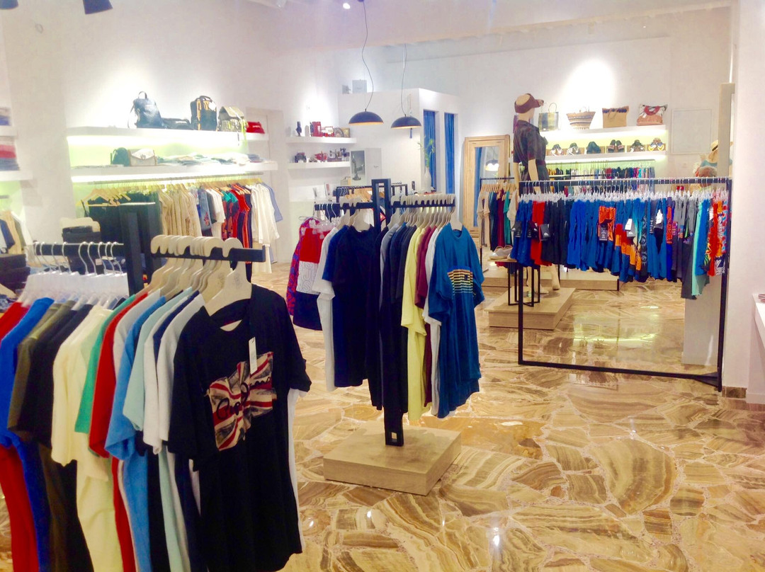 Segno - Clothes & Accessories-Piso Livadi必去景点