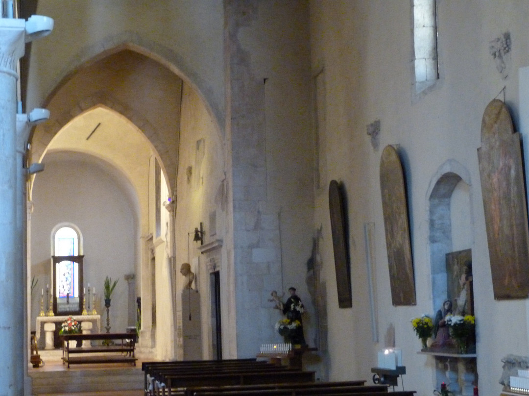 Chiesa di Santa Maria Della Tomba-苏尔莫纳必去景点
