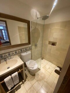 Adhisthana Hotel主图