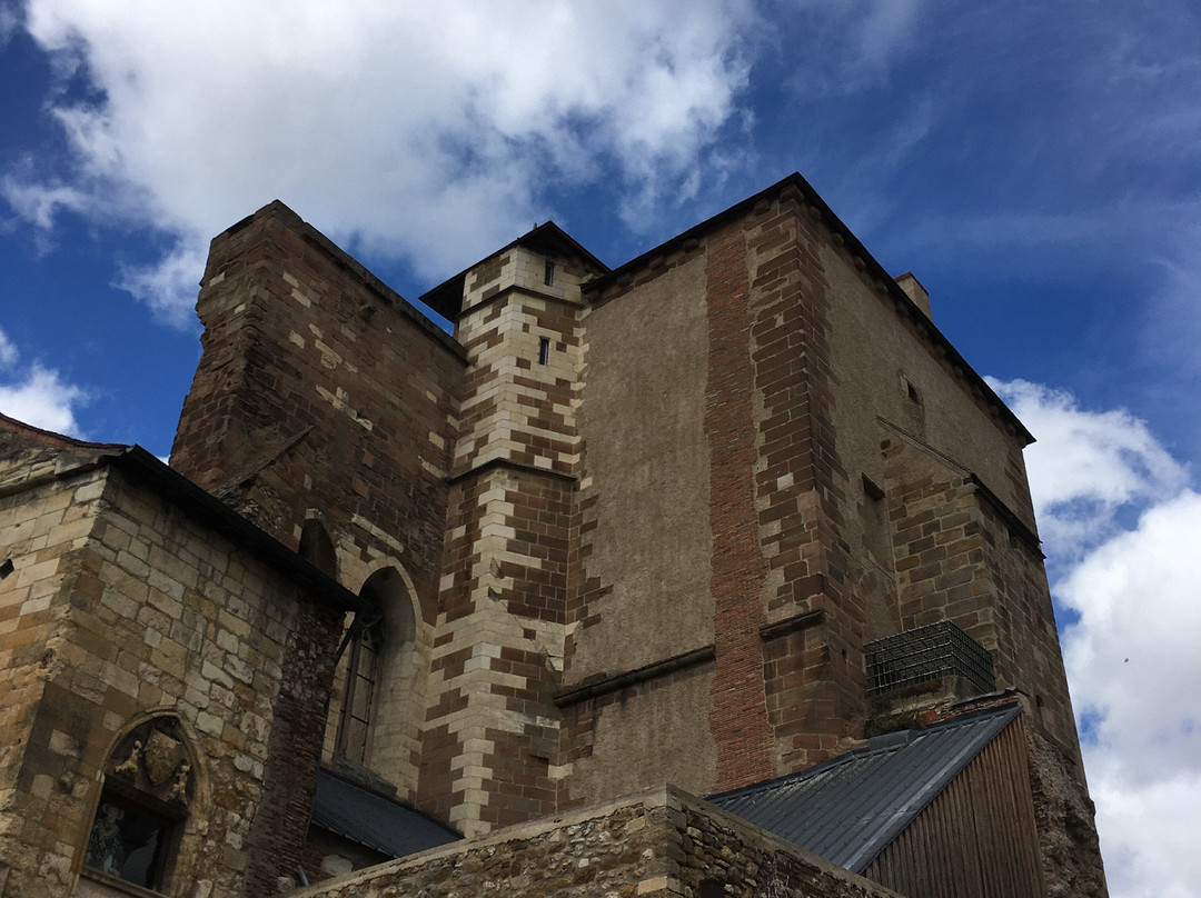 La Mal Coiffée - Château des Ducs de Bourbon-穆兰必去景点
