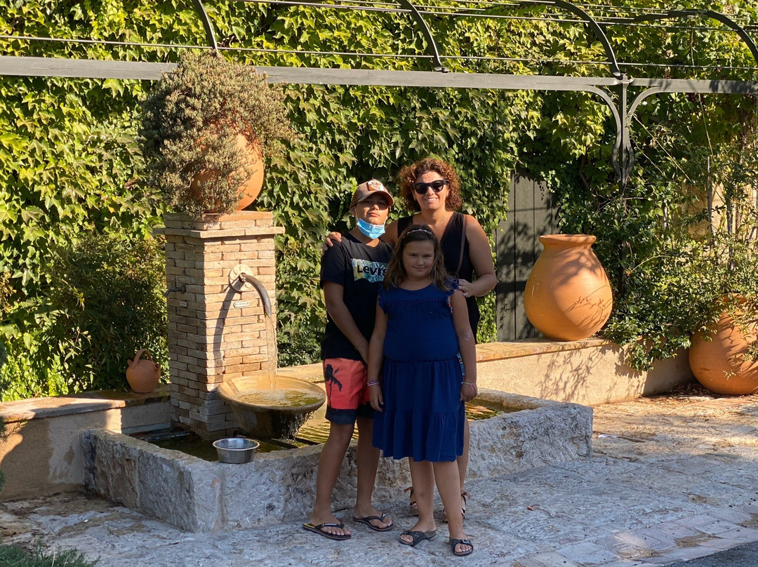 Poterie Ravel-欧巴涅必去景点