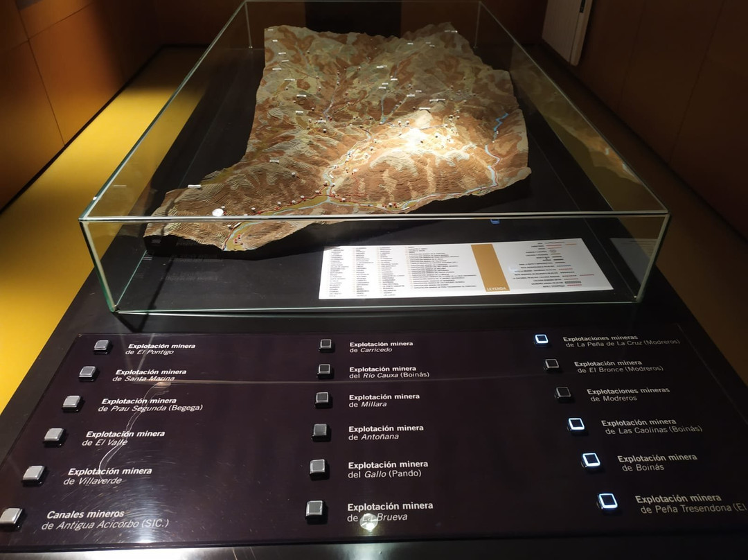 Aula Del Oro-Belmonte de Miranda必去景点