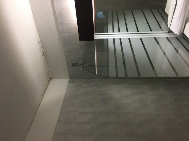 埃克朗酒店主图