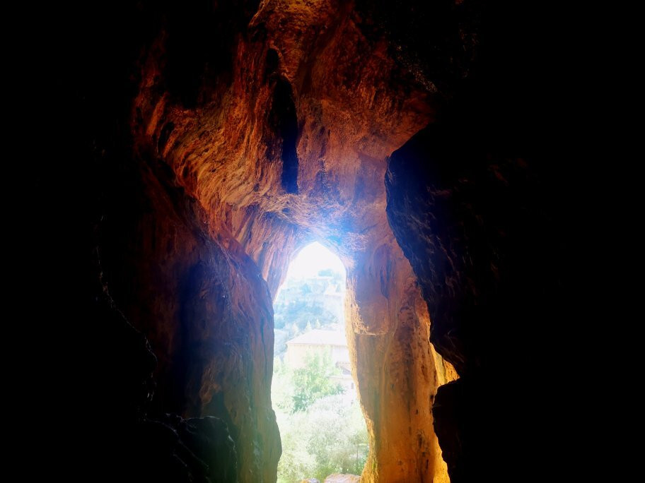 Cuevas de San Bartolome景点图片