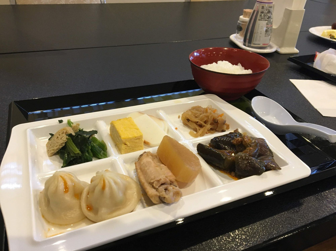 汤泽大酒店主图