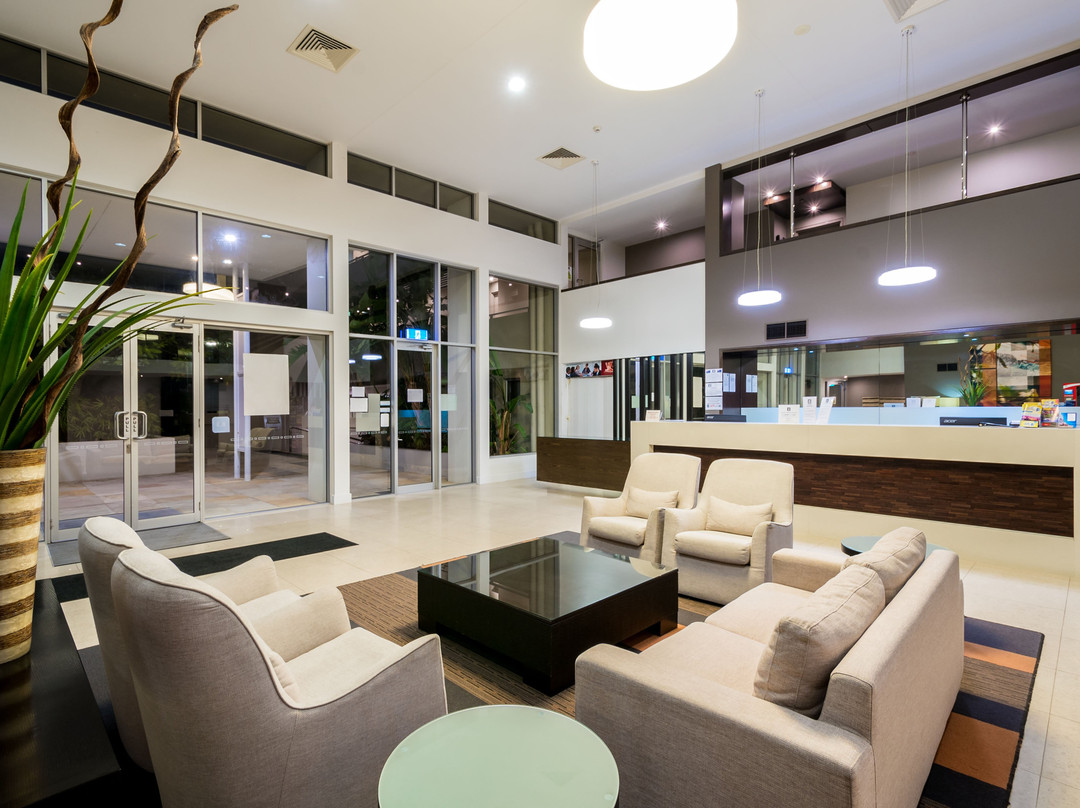 Chancellor Lakeside Apartments