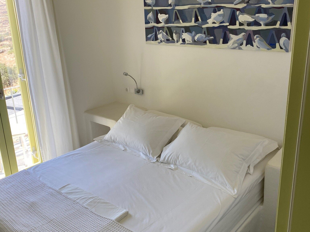 Crossroads Inn主图