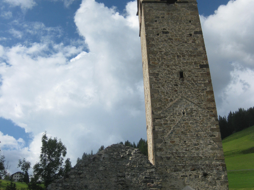 Vecchia Chiesa Di San Genesio-La Valle必去景点
