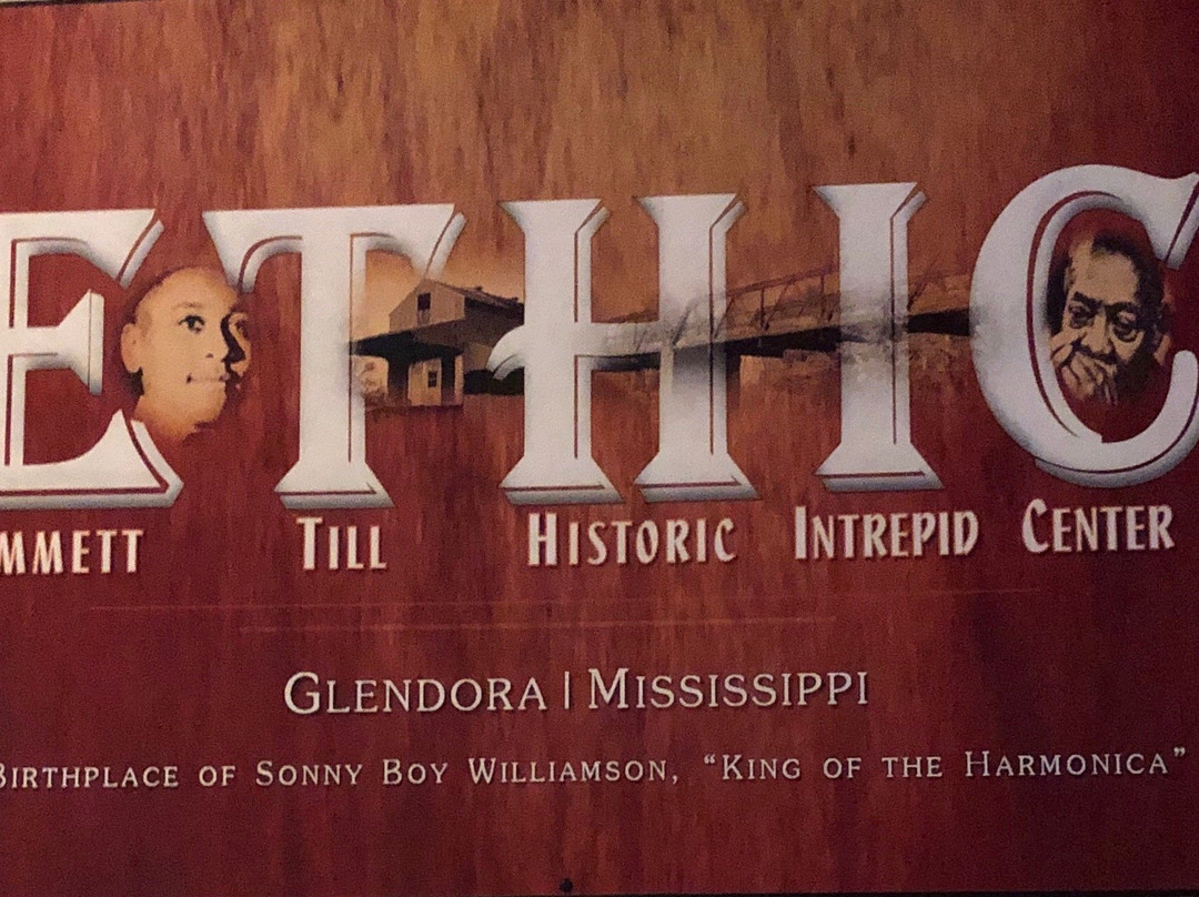 Emmett Till Historic Intrepid Center景点图片