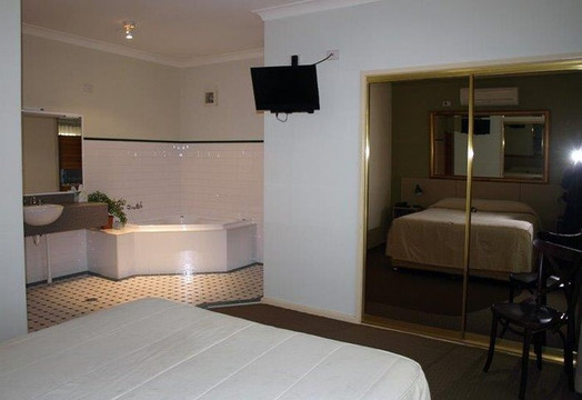 Francis Phillip Motor Inn & The Lodge Serviced Apartments主图