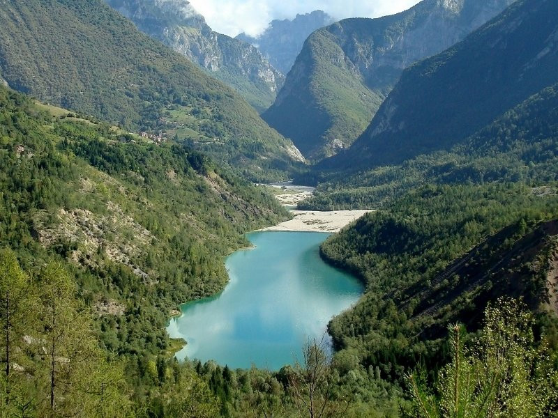 Lago del Vajont景点图片