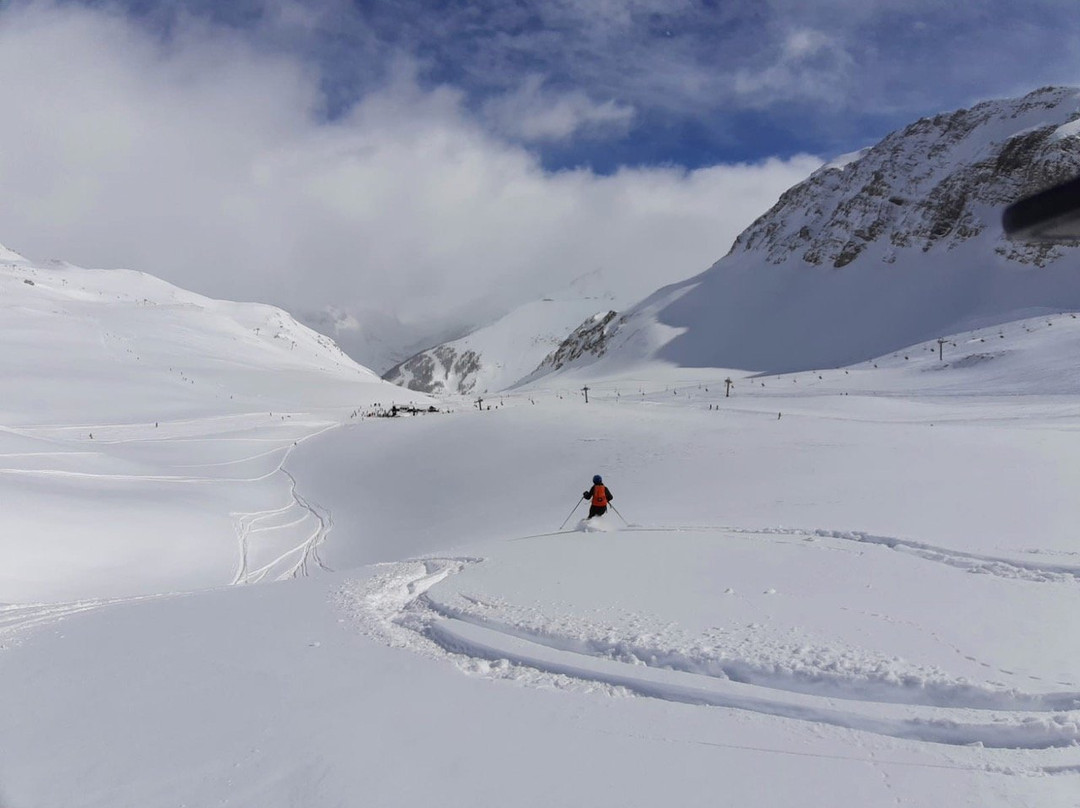 Ski Instructor Lynn Mill-伊泽尔谷必去景点