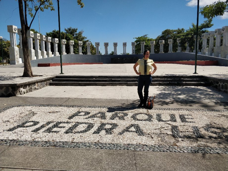 Parque La Piedra Lisa景点图片