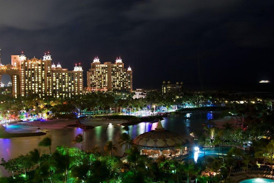 Expressions Bahamas Nightlife Tours-拿骚必去景点