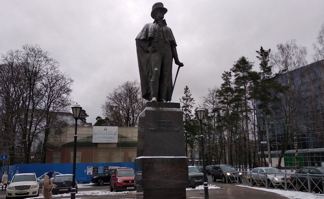 Monument to Vsevolozhskiy景点图片