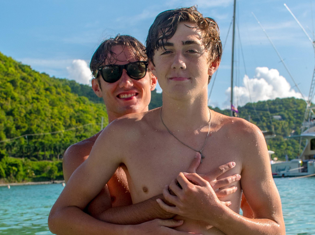 Sandy Paws Charters-Red Hook必去景点