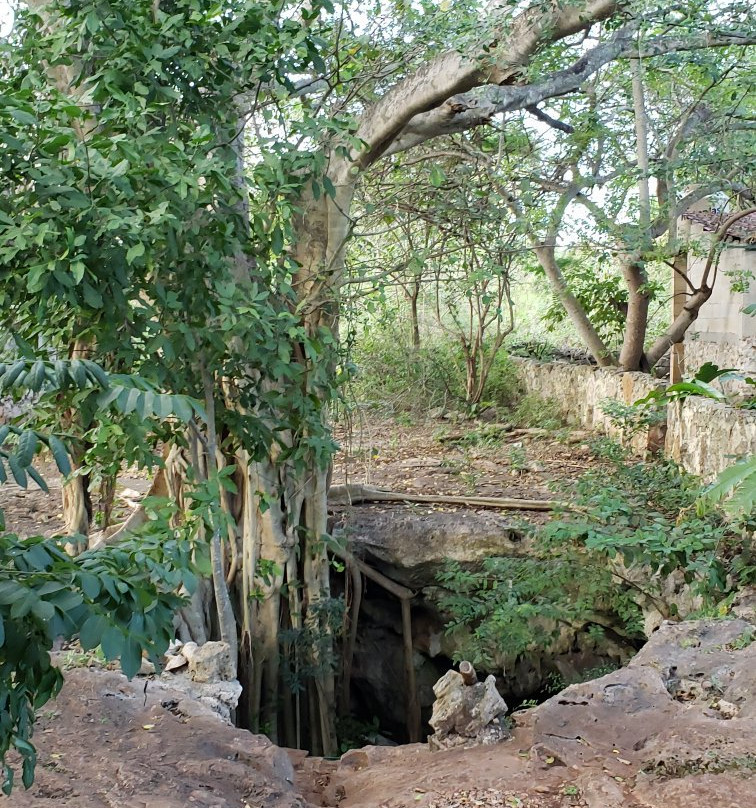 Grutas Santa Maria-Homun必去景点