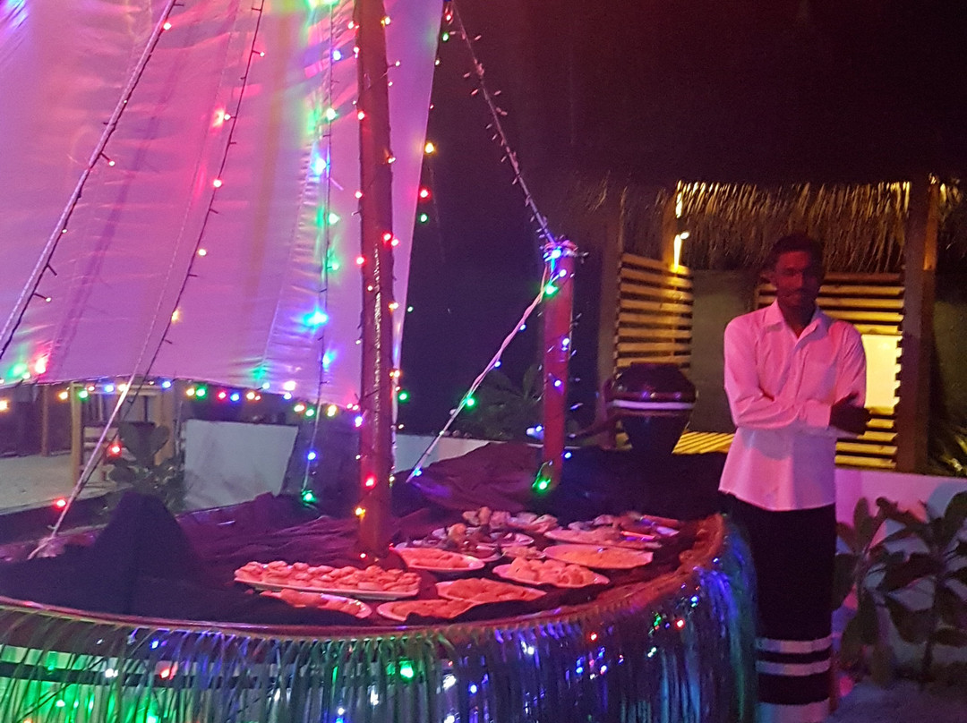 瓦沙法鲁酒店主图