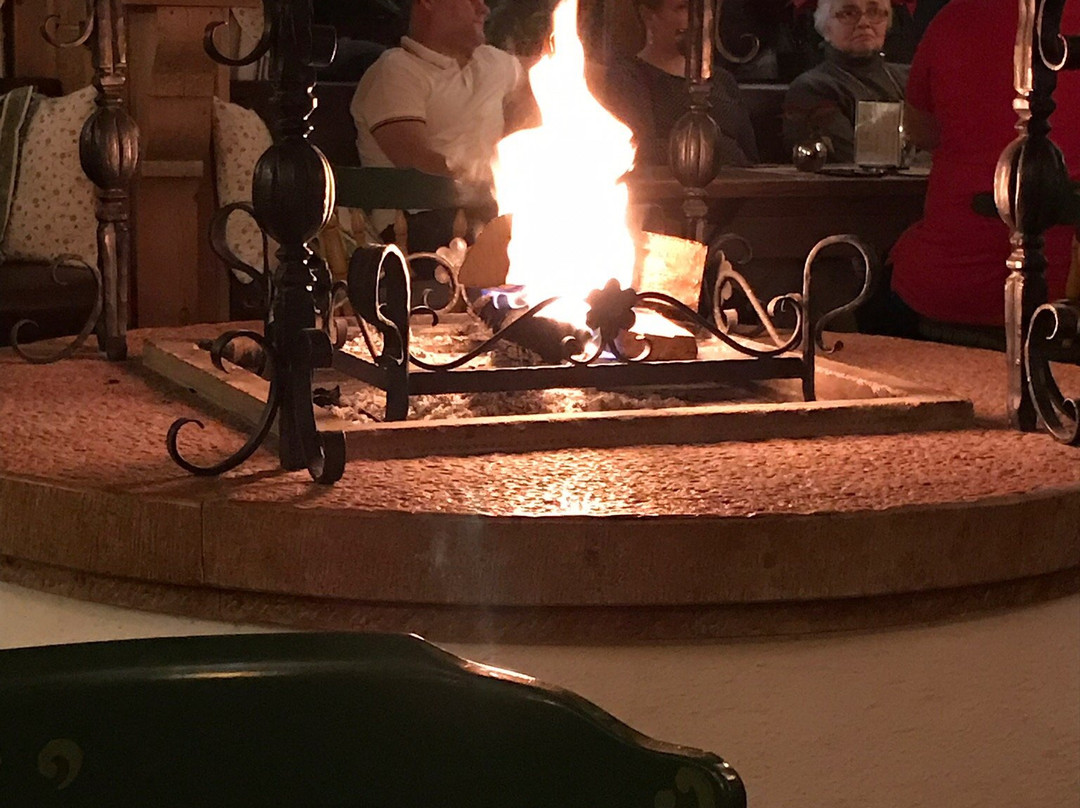 丹尼格勒亨安培酒店主图