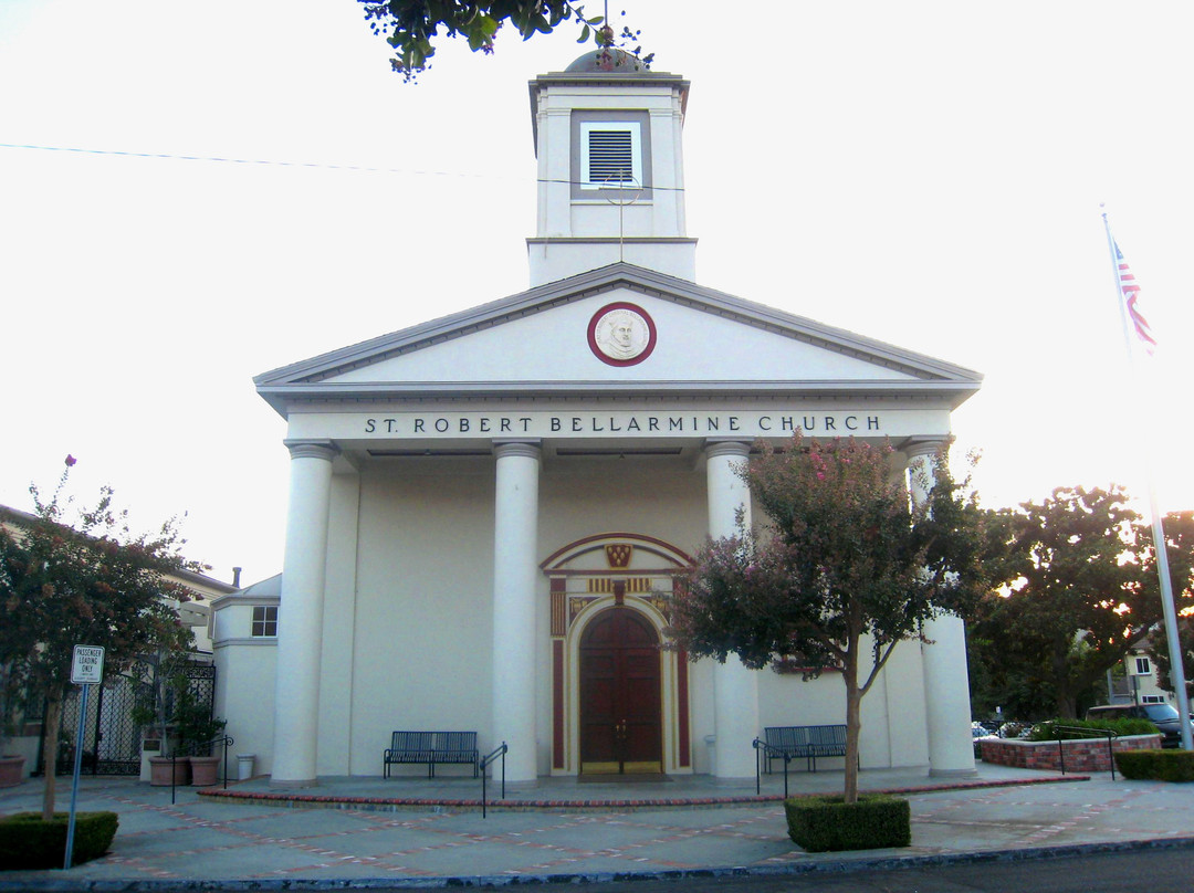St. Robert Bellarmine Church景点图片