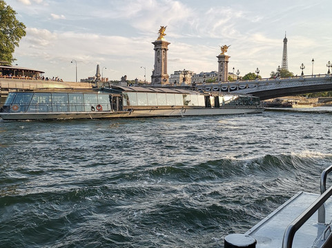 Seine Privee-巴黎必去景点