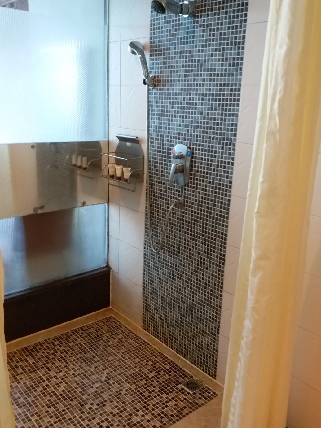 樟木头三正半山酒店-浴室