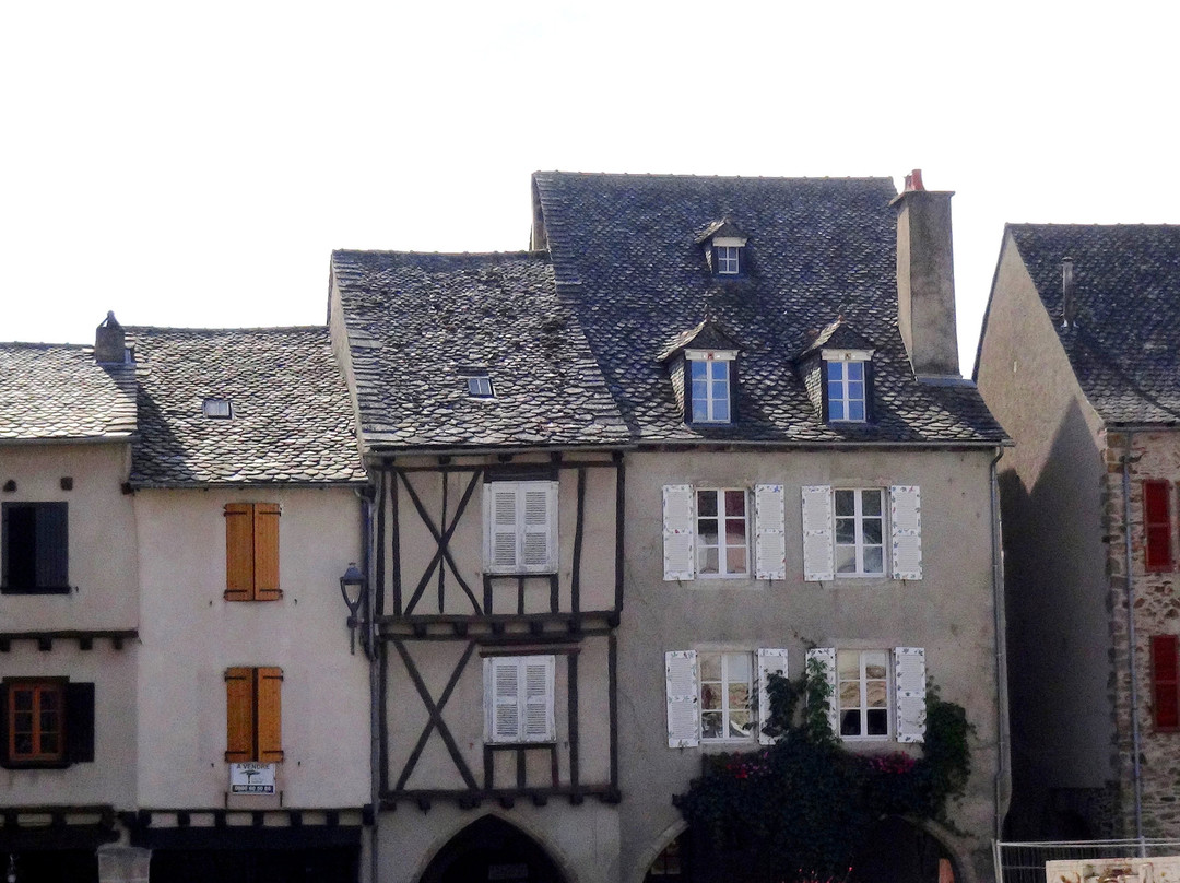Bastide de sauveterre de rouergue景点图片