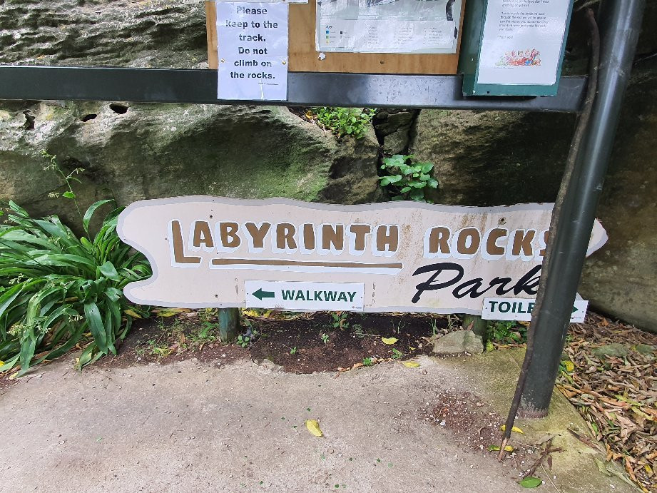 Labyrinth Rocks景点图片