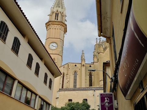 Parroquia de la Mare de Deu dels Dolors-马纳科尔必去景点