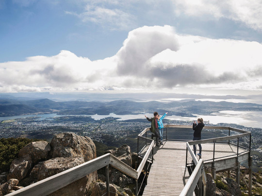 Localing Private Tours Tasmania