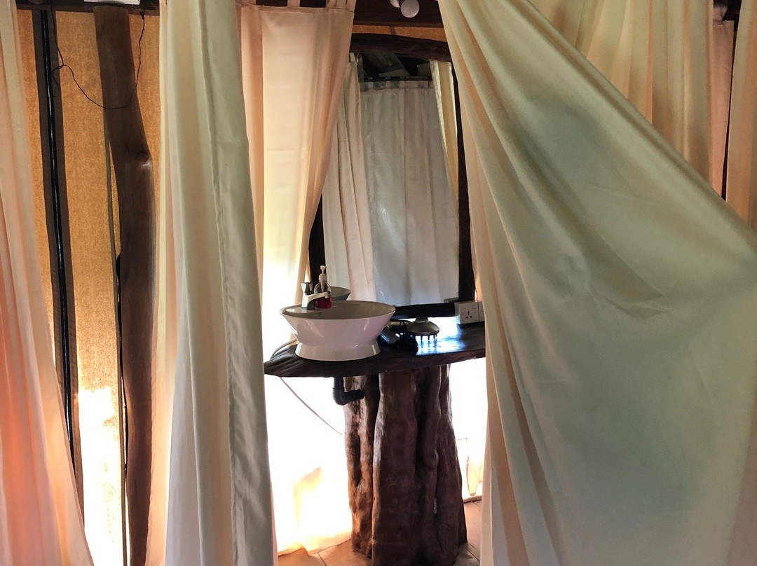 Yala Lake View Cabanas主图