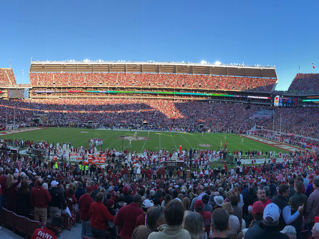 Bryant-denny Stadium-塔斯卡卢萨县必去景点