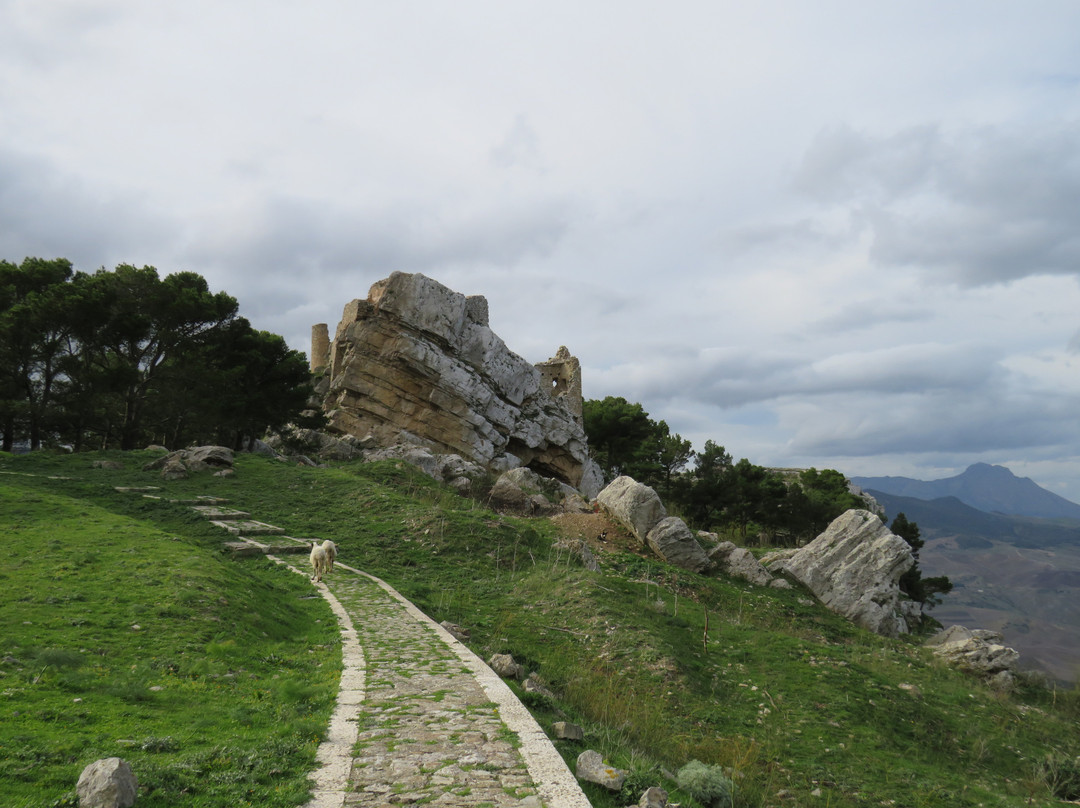 Castello di Caltavuturo景点图片