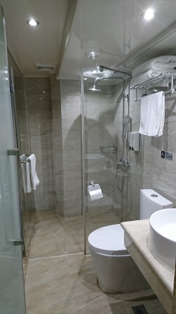 子鱼居酒店(上海南京东路店)-浴室