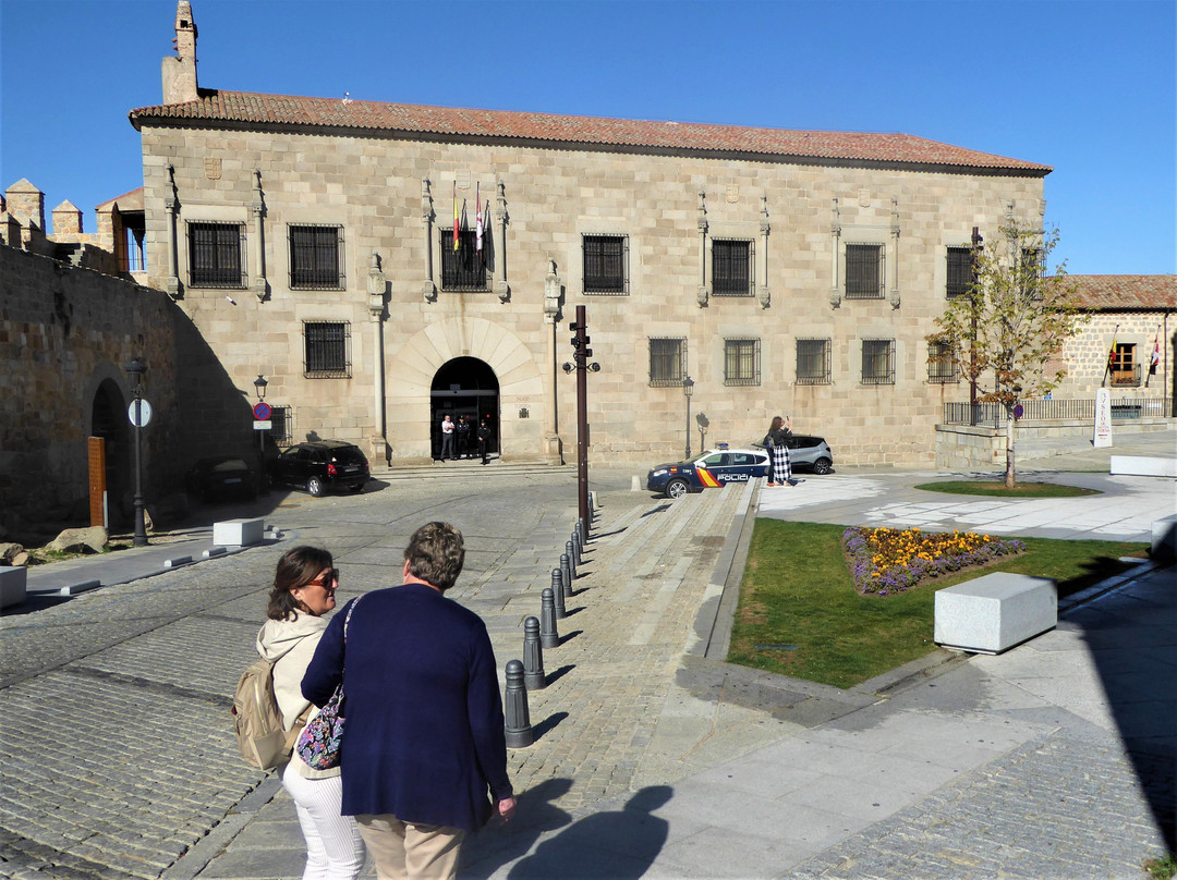 Puerta de Santa Teresa-阿维拉必去景点