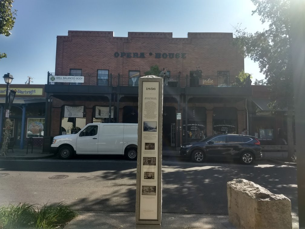 Sutter Street Theatre-佛森必去景点