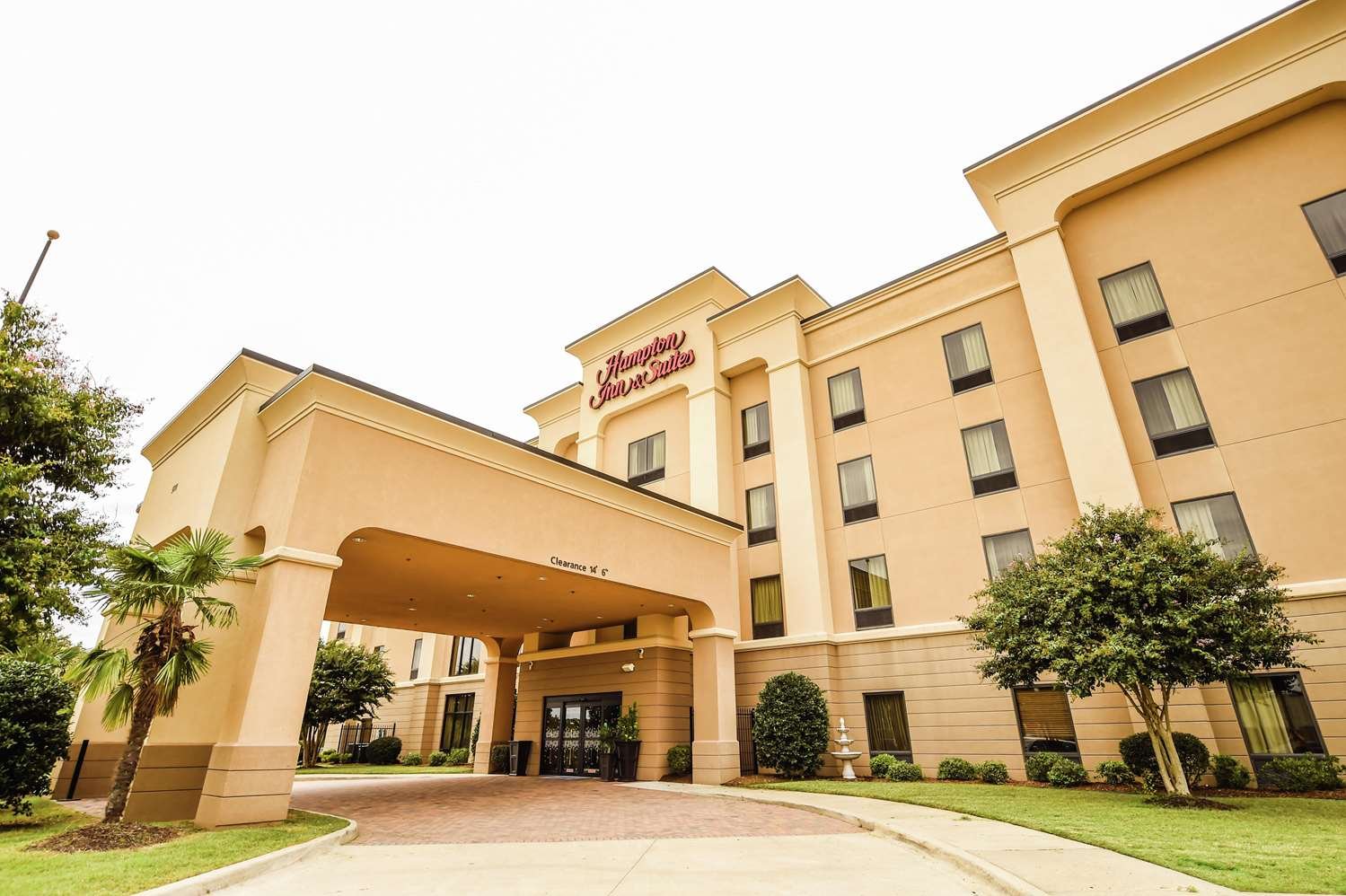 Hampton Inn & Suites Pine Bluff-官方