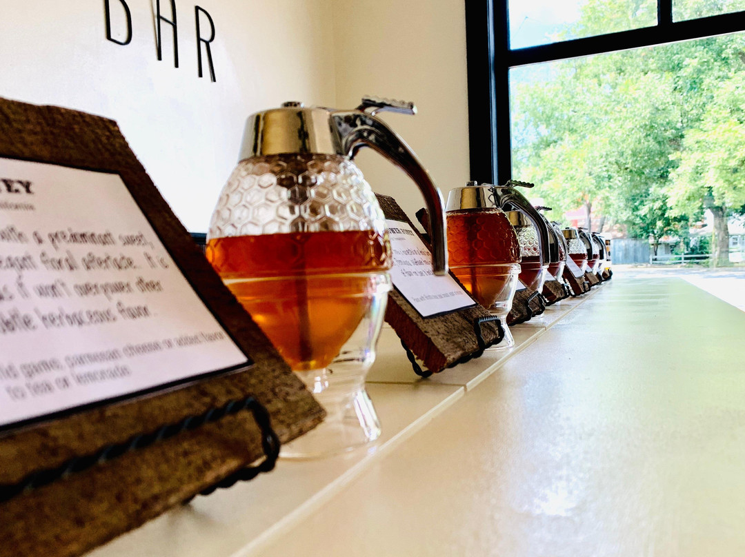 Harold's Famous Bee Co. + Honey Bar-Sainte Genevieve必去景点