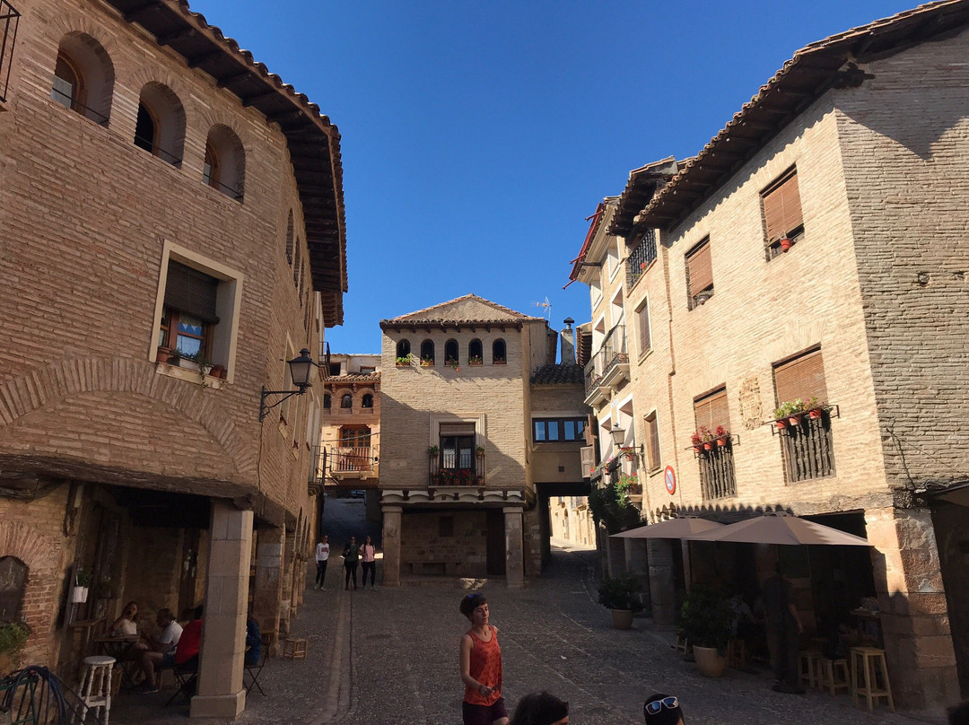 Plaza Rafael Ayerbe景点图片