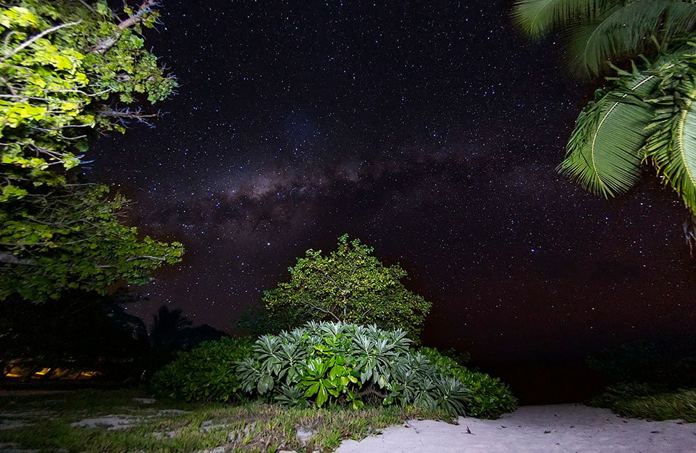 海滩度假酒店主图