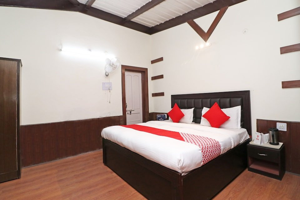 OYO 33384 Sarthak Inn And Tarang Restaurant主图