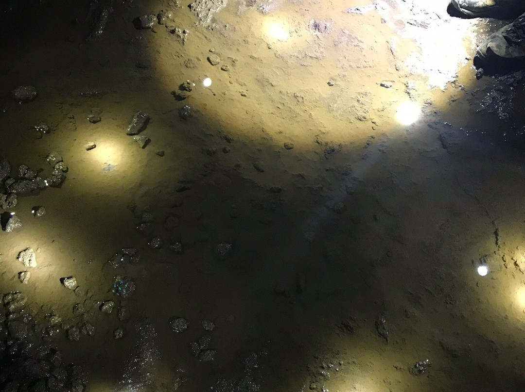 Surtshellir Lava Cave-Husafell必去景点