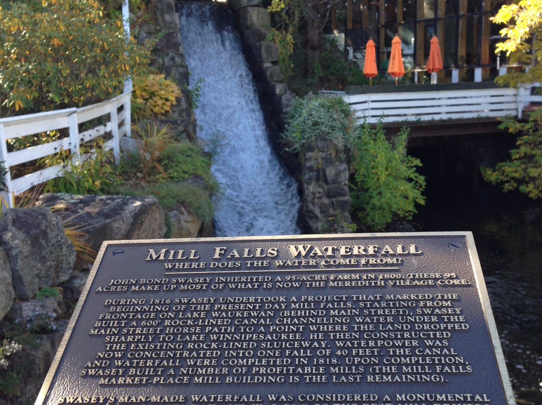 Mill Falls Marketplace-梅勒迪斯必去景点