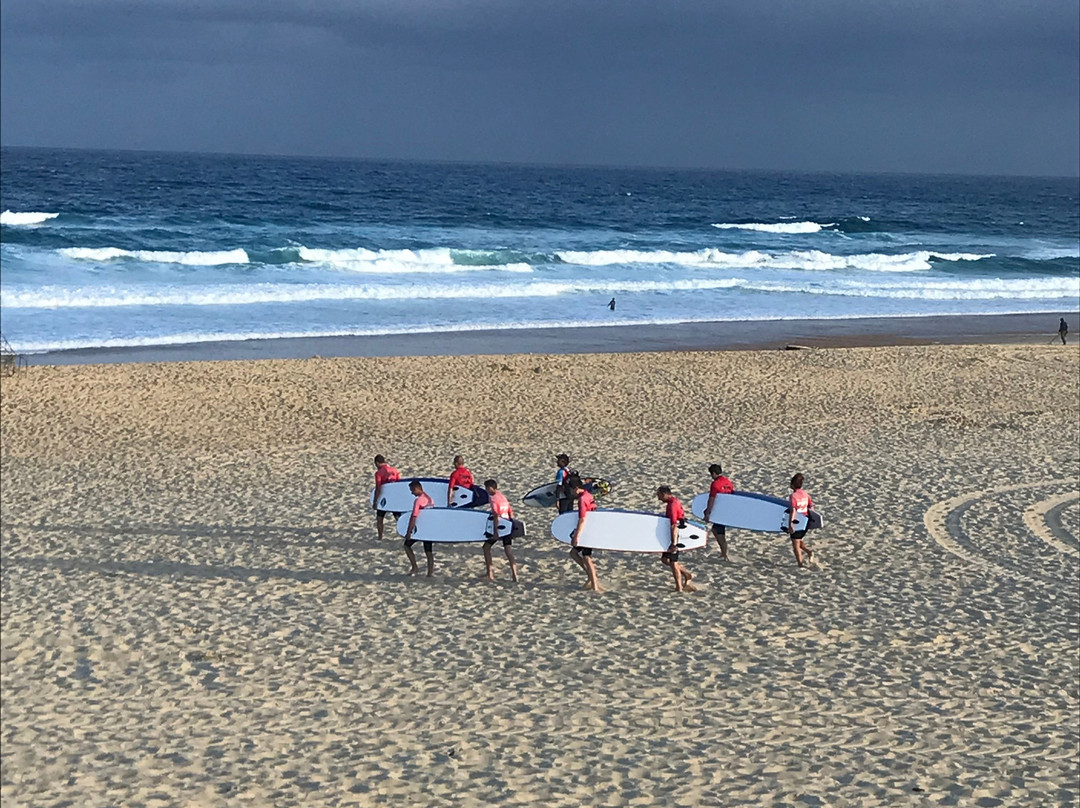 MAX RESPECT ST GIRONS Surfschool景点图片